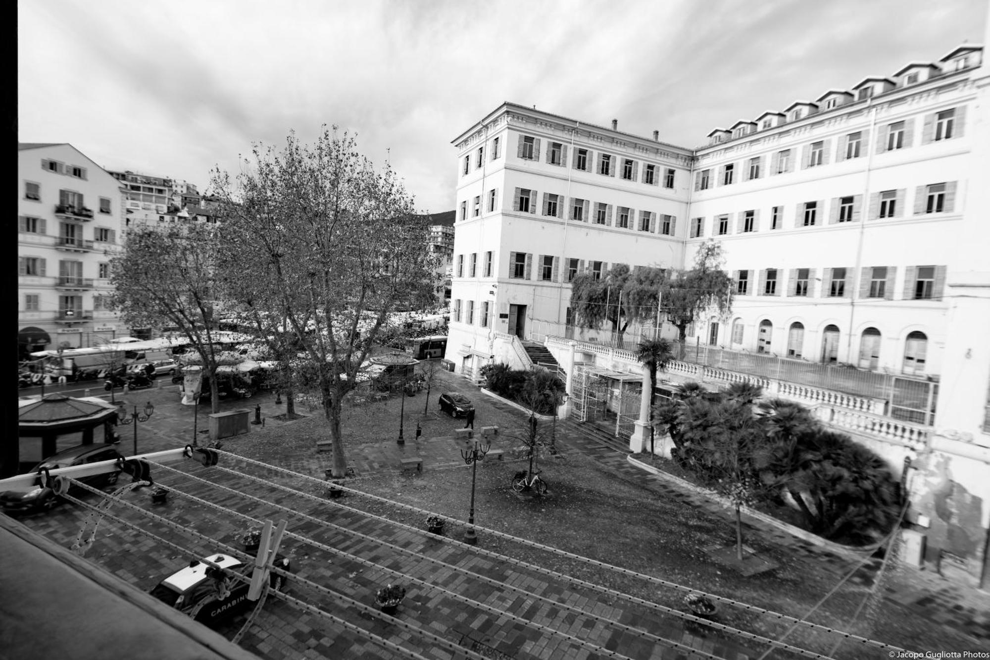 Homeholidaysanremo - Palace Esterno foto